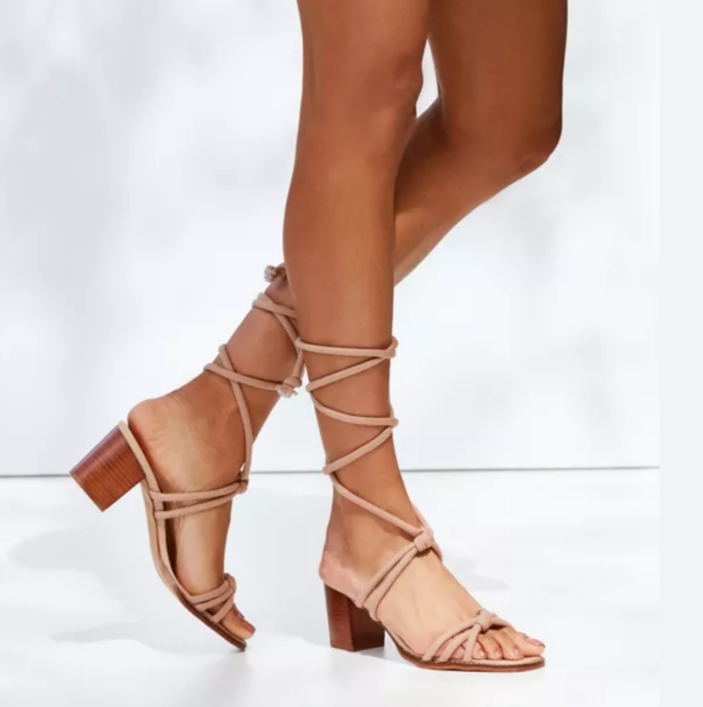 Intentionally Blank Tipsy Heel‎ Sandals Size 7 Lace Up Block Heel Nude Tan